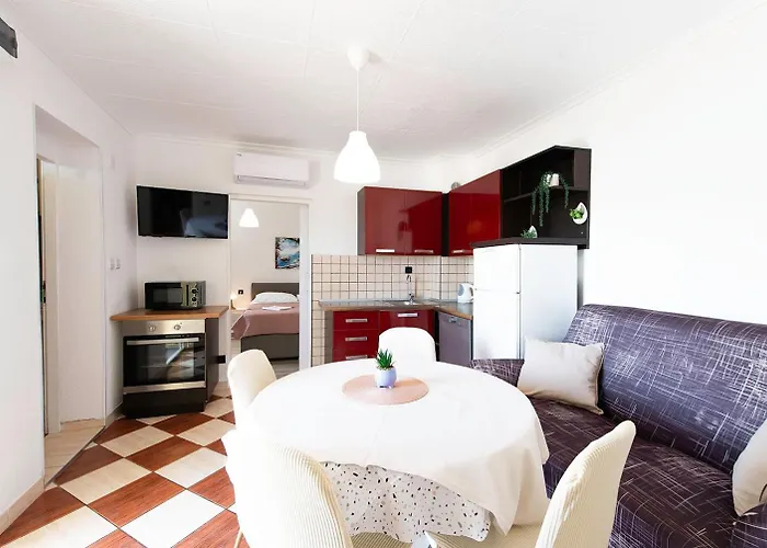 Lili Apartament *