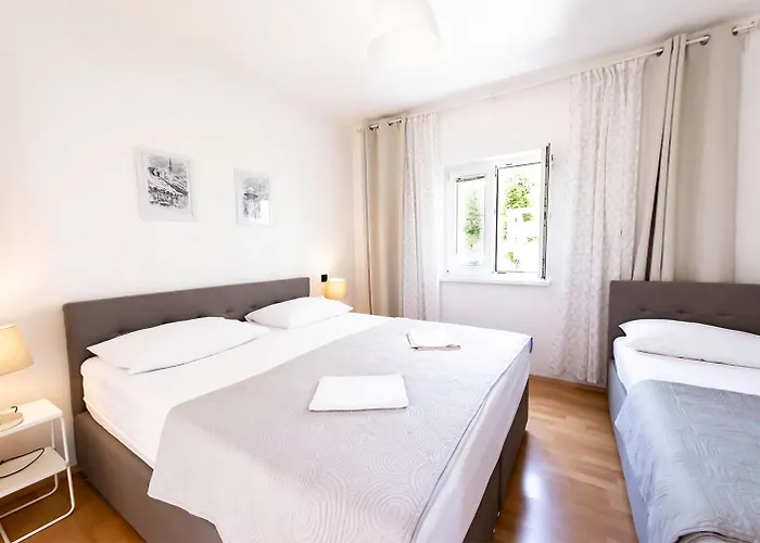 Apartament Lili *
