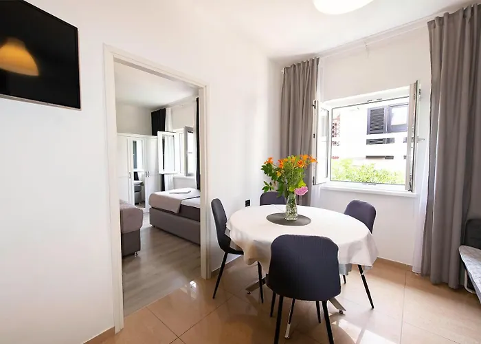 Lili Apartament *